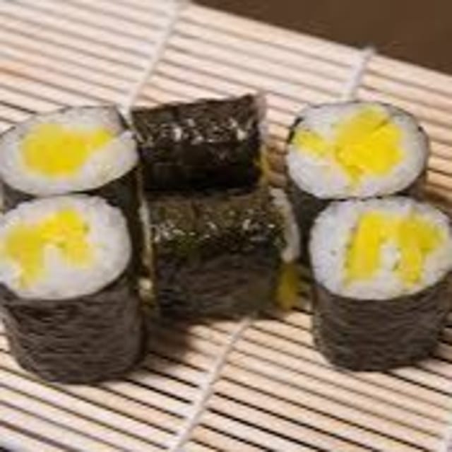 Oshinko (plant-based) maki.