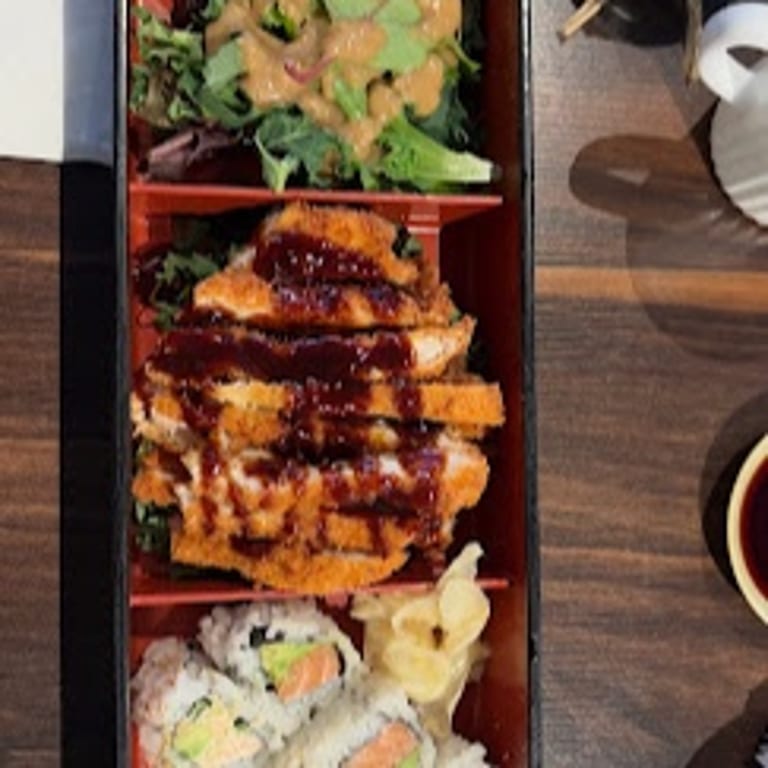 Savor Your Lunch with Us
