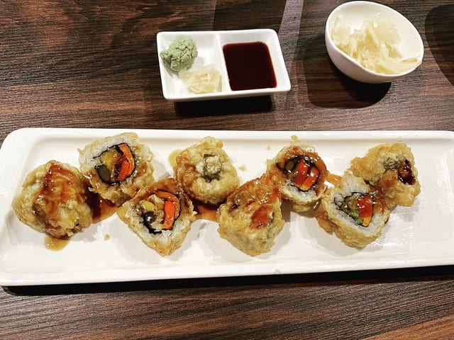Kiku Roll.